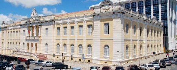 TJ da Paraíba suspende lei que previa gratuidade no estacionamento em universidades