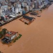 Sob risco de colapso, prefeito aconselha população a deixar Porto Alegre