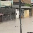 Vídeo: chuva ‘engole’ carro e nível da água sobe em bairro de João Pessoa