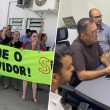 Servidores da Saúde protestam em Campina Grande por atrasos de pagamentos