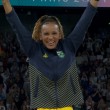 Rebeca Andrade conquista ouro no solo e se torna maior medalhista do Brasil em Olimpíadas