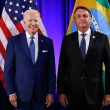 Bolsonaro critica caso Janja-Musk, mas em seu governo chegou a ameaçar Biden com pólvora