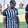 Dione recusa propostas da Série C e renova com o Treze para a disputa da Série D